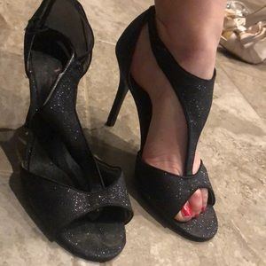 Sparkly Nina Heals